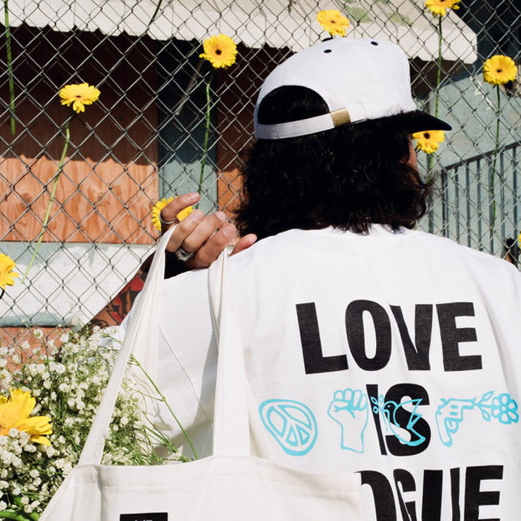 LIV S/S Tee – Love is Vogue